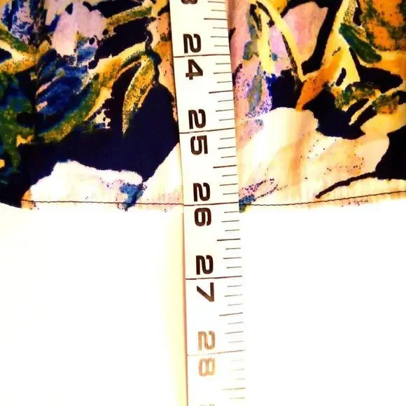 Chicos Floral Top Women Size Medium Blue Preppy Career Classic Feminine - Picture 7 of 9